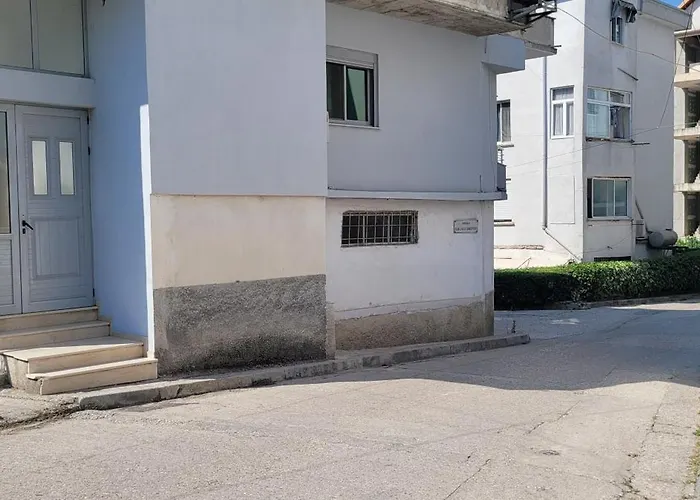 Fred's * Gjirokastër